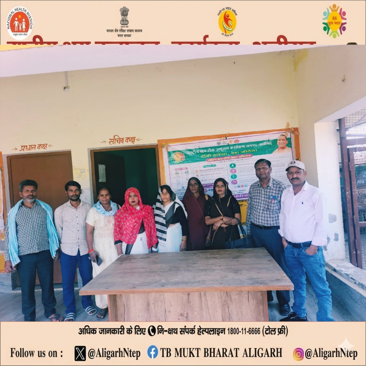 AligarhNtep's tweet photo. Early detection saves lives! Special #HealthCamps organised across TUs for #TBScreening & #CancerAwareness. Community members screened and guided for further care wherever required. Together towards a healthier #TBMuktBharat @ntep_UP @aligarhdhs8 @nhm_up @Dm_Aligarh @AligarhCdo https://t.co/VxQhrq6vJU