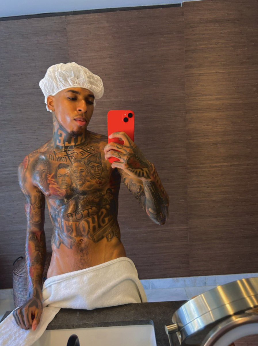Famous Men Naked ‼️ tweet media