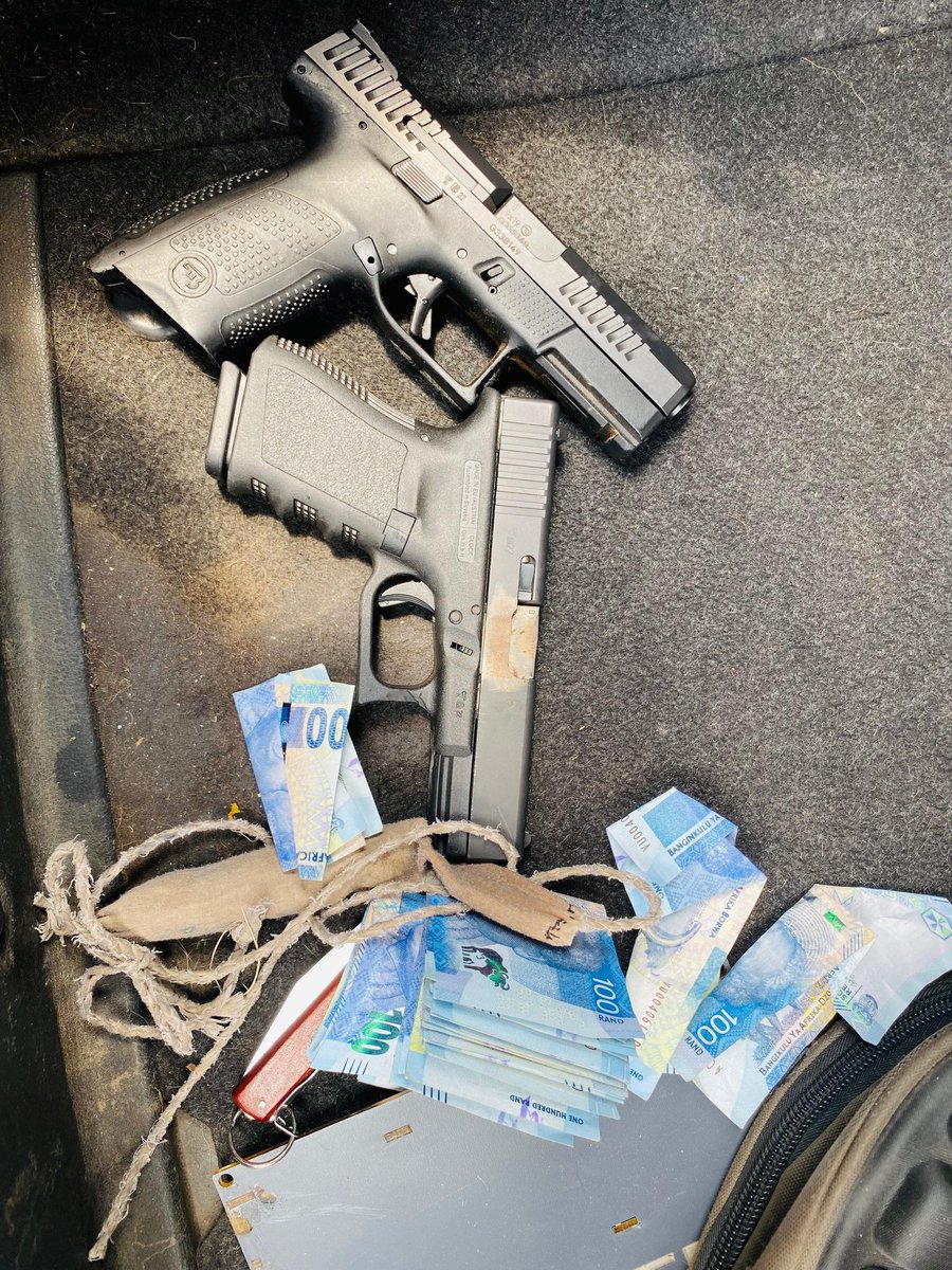A high speed chase on the N12 ended with the arrest of a 49 year old foreign national in Etwatwa. The suspect allegedly sped through a roadblock and almost hit officers. Police found two unlicensed firearms, live ammunition and undisclosed cash hidden in the vehicle. He is