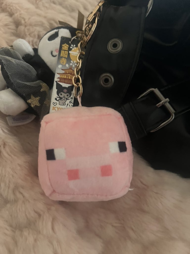 velveet ‎^›⩊‹^ ੭ tweet media