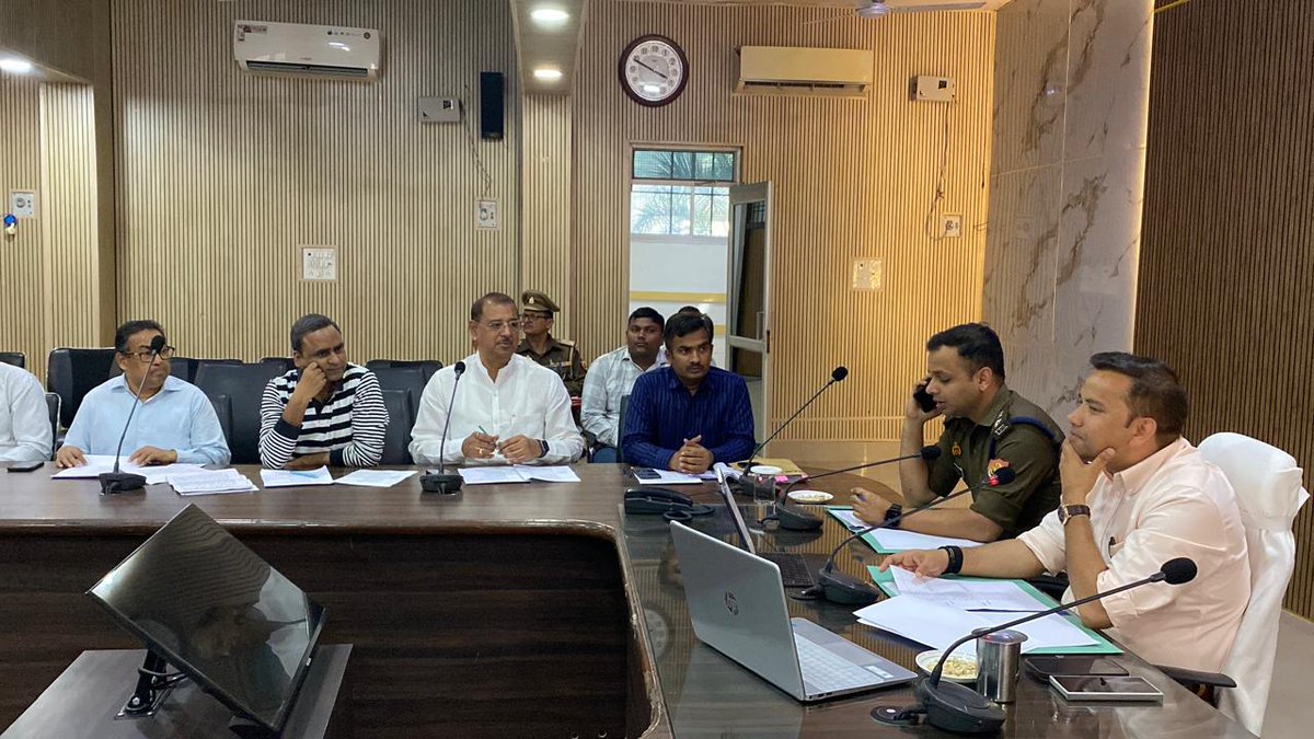 District Magistrate Bhadohi tweet media