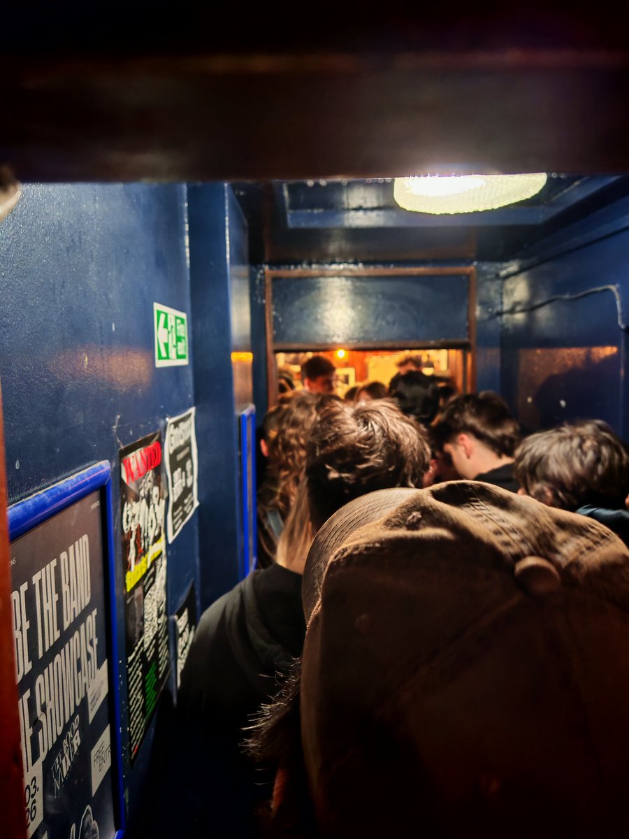 Snowhillsongs's tweet image. Gig #3.......
#deadletter
#ExistenceIsBliss
