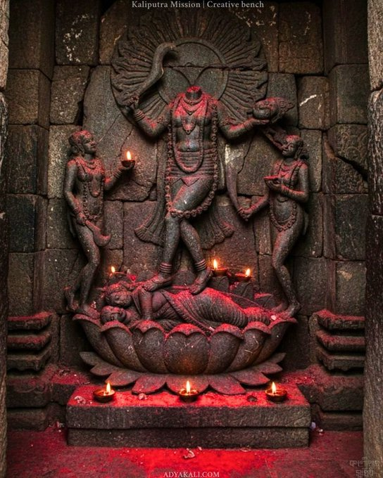 VertigoWarrior's tweet photo. Chinnamastika Devi - One among the Ten Mahavidyas. Jai Maa🙏 https://t.co/Pgt6lU0uW6