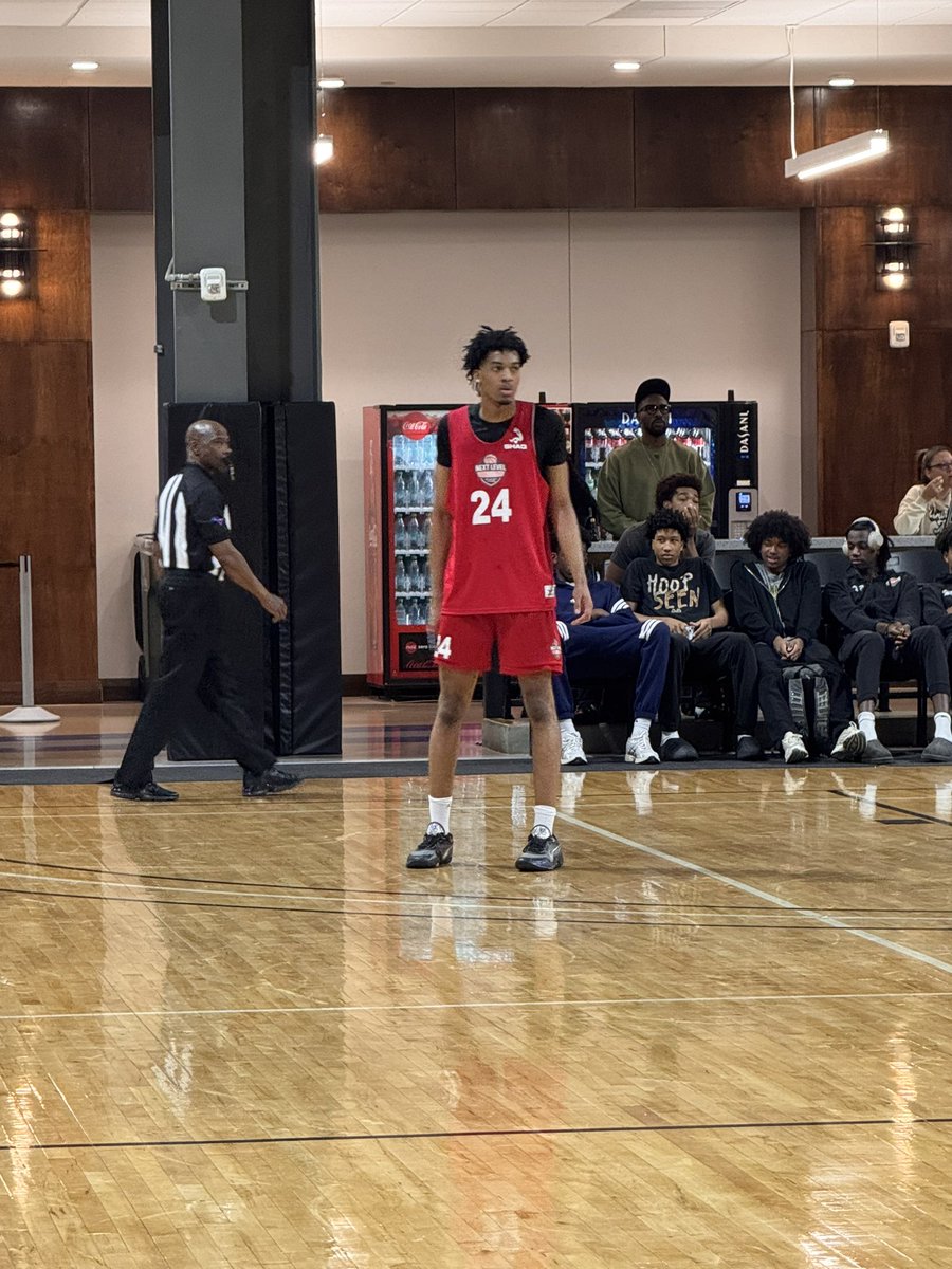 BIG SH🏀TS tweet media