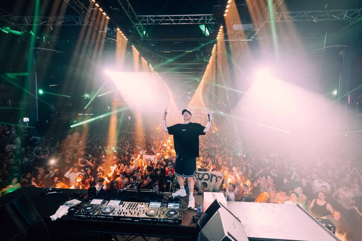 Loud Cave tweet media