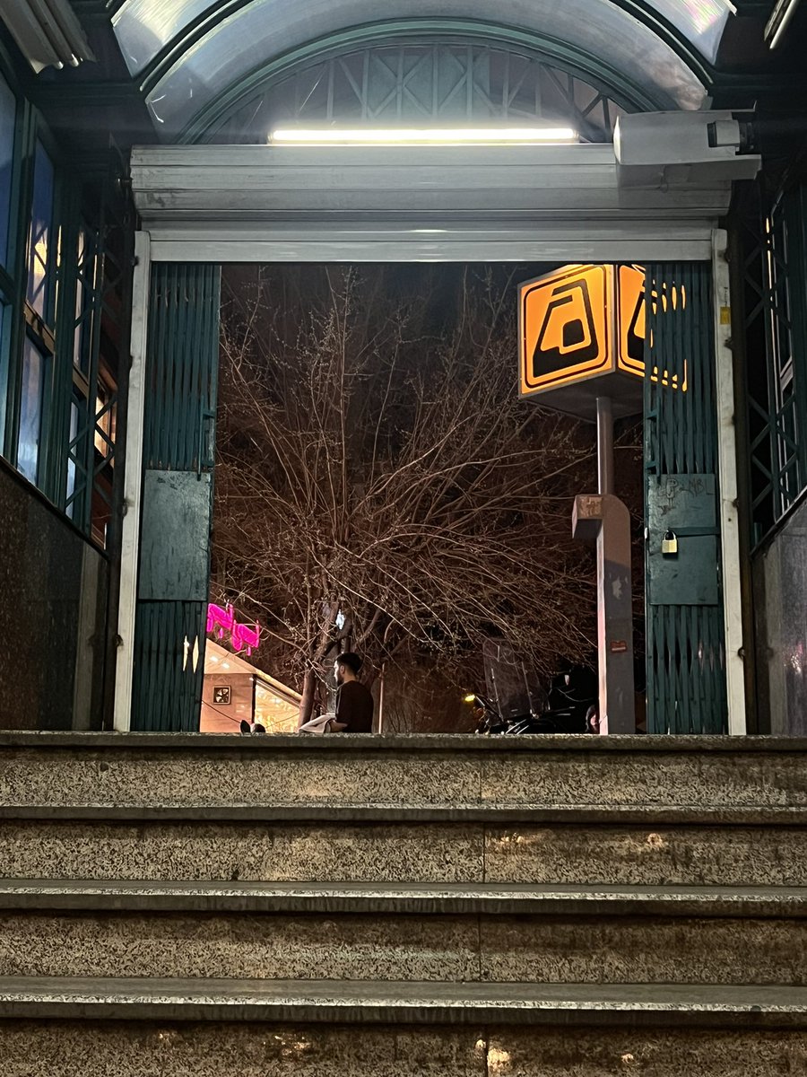 reza zareie tweet media