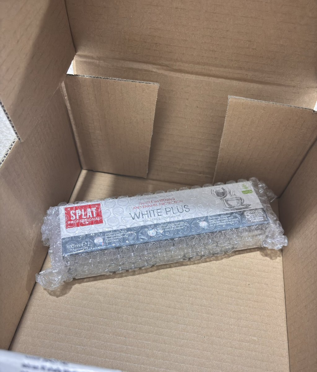 قبل كم سنه رحت تركيا وحصلت المعجون ذا واخذته لن كان منتشر عندهم المهم بعد مارجعت السعوديه صرت اوصي اي احد يروح ل تركيا يجيب لي معه منه ، 
بس ابشركم الحين موجود في امازون