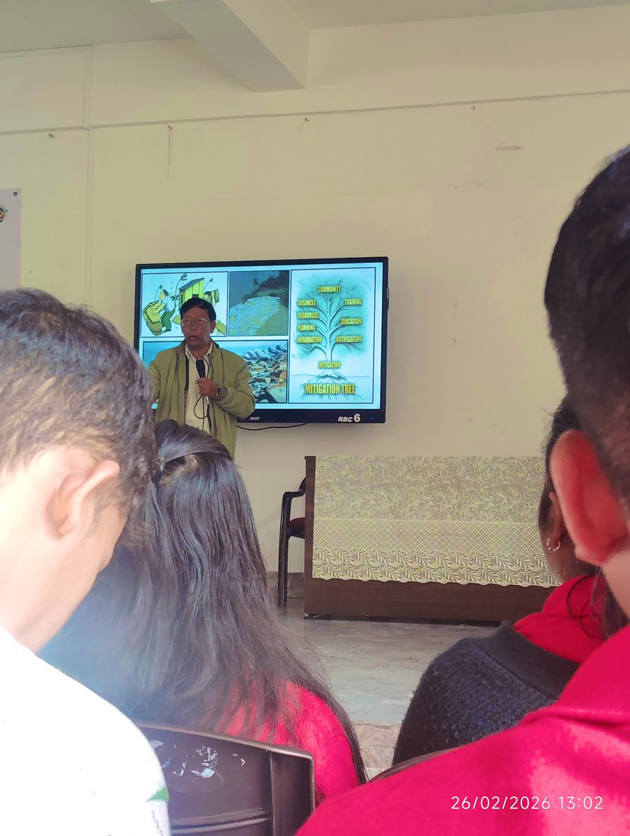 NssMahatma's tweet photo. Day 6 of YAMS!
A full day dedicated to theory, strengthening our understanding of disaster management principles, response systems, and coordination strategies. Knowledge today, action tomorrow. 
#NSSMGU #YAMS #DisasterPreparedness #CommunityResilience 
#knowledge #action https://t.co/kykOZ5TPqo