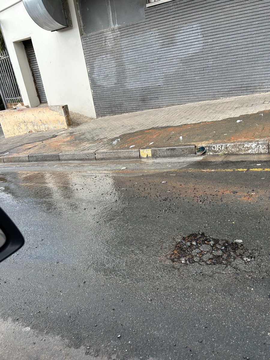Harryn1's tweet photo. @JHBWater reporting water leak at 10 Orange street, Cnr George Ave, Sandringham. Massive amounts of water being lost. https://t.co/curkBLZcp0
