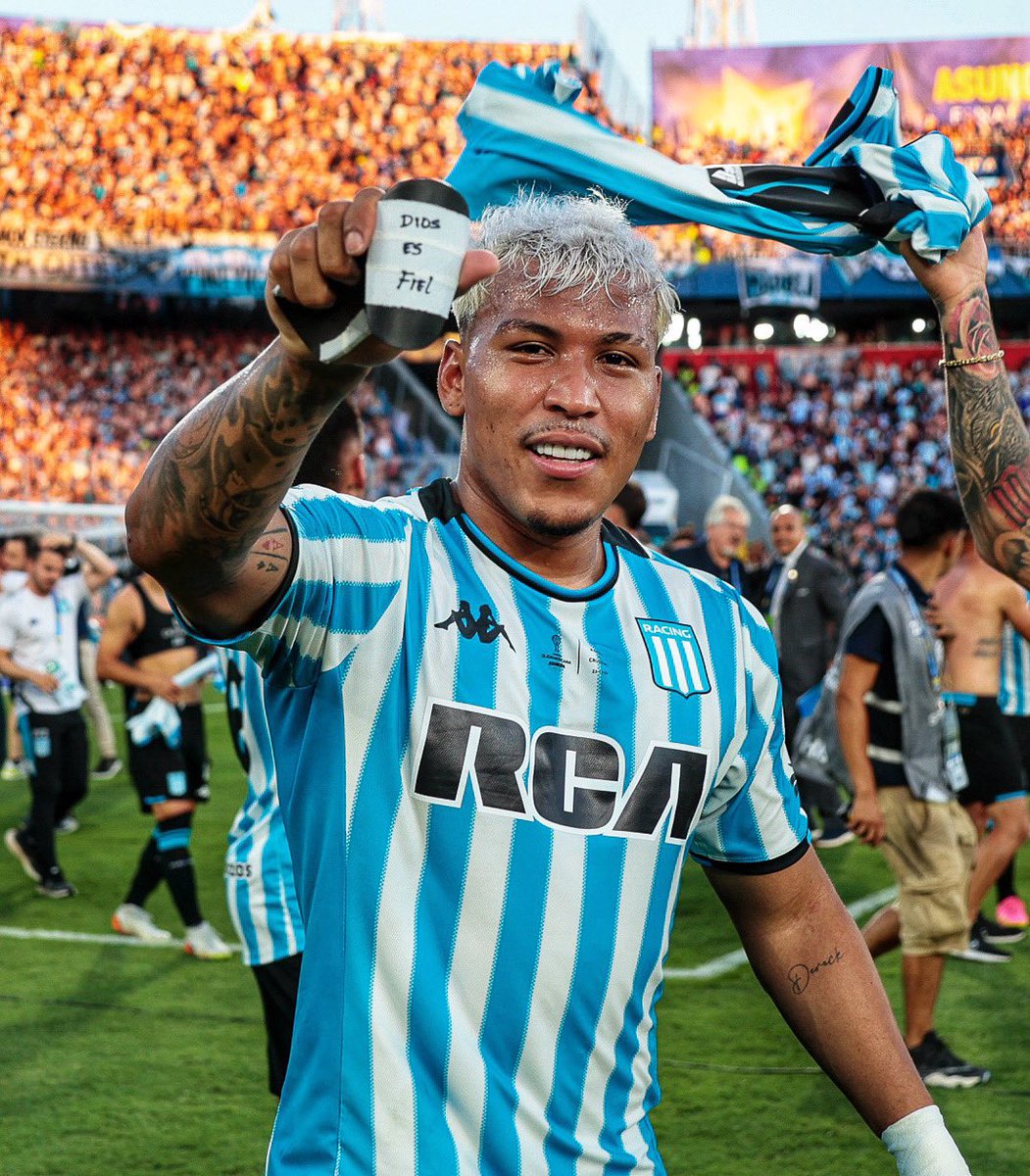 rodriisolanoo's tweet photo. Es una obligación traer un refuerzo. No puede salir de estos tres.
No traer a nadie o traer cualquier otro jugador te va a terminar saliendo más caro, en todos los sentidos. https://t.co/OZo2lEqY5Q
