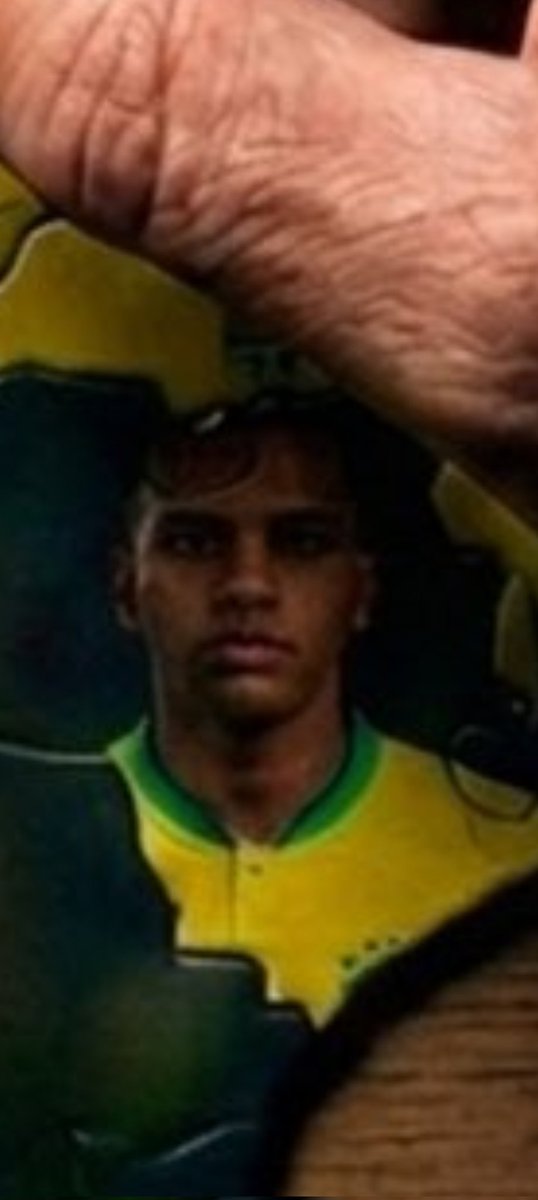 muitobroxa's tweet photo. @victorhwv @CazeTVOficial quem é esse cara? rodrygo no fifa? https://t.co/5bqDC8Svd6