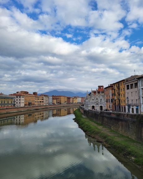 Ps 27:1 – The LORD is my light and my salvation; whom shall I fear?

Jesus, light of the world and Saviour, is on my side. I have no reason to be afraid.  

#ChristsPsalmsourPsalms #Noneedtofear