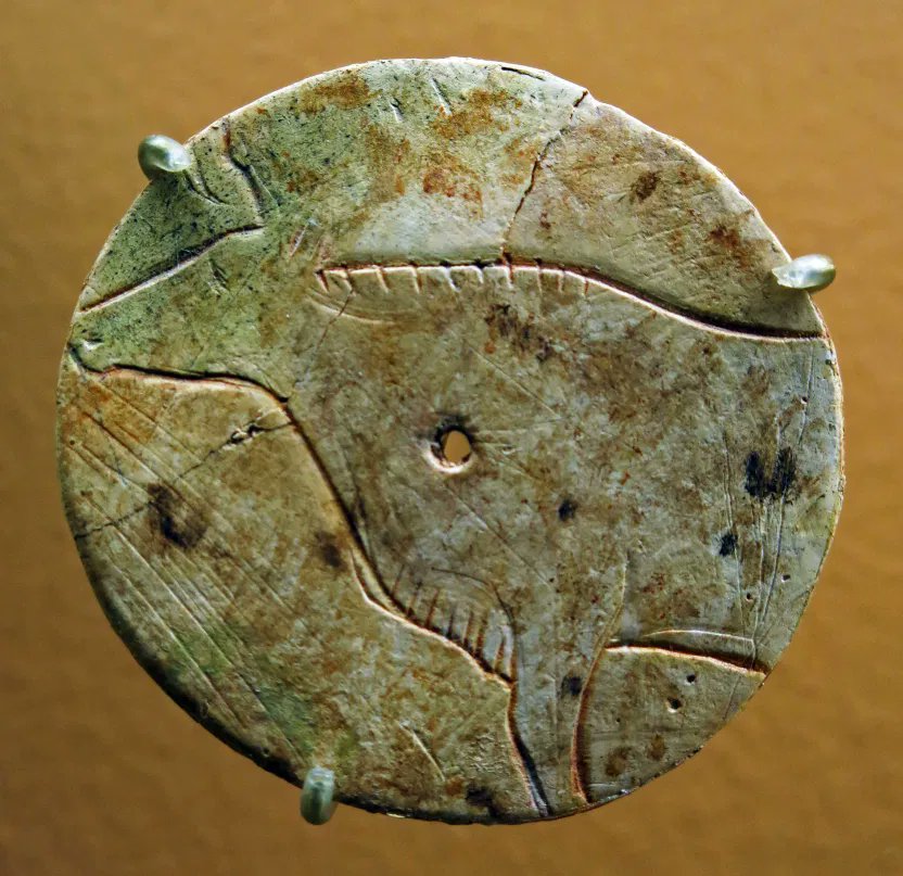 RealPreCinema's tweet image. For instance, a sandstone plaque and some bone disks showing images on both sides, with holes where strings might have been attached.

If their hypothesis is correct, Dr. Paris was scooped by thousands of years.
