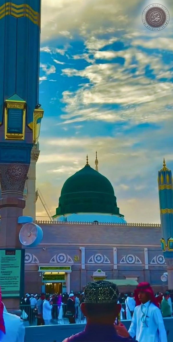 اے شافعِ روزِ جزاء ﷺ
اے رافعِ ذکرِ خُدا ﷺ
محبوبِ ربِ دوجہاں ﷺ
صلے علیٰ صلے علیٰ

#قومی_زبان
RT 🔁💯👈🏻 
#TDR__now