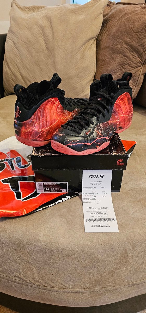 GSUBigMeech's tweet photo. @jayczarj @snkr_twitr Size 11 for sale https://t.co/FOreN1lcxI