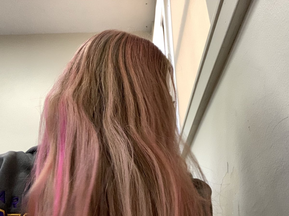 ⋆. 𐙚˚࿔ 𝐿𝑜𝓇𝒾 𝜗𝜚˚⋆🪼🌃 tweet media