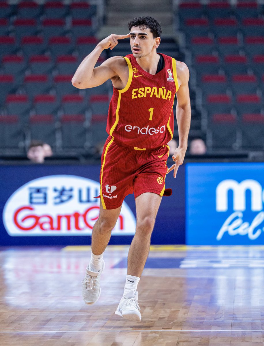 sebajarillo's tweet photo. El partido del granadino Álvaro Cárdenas en la victoria de España sobre Ucrania (66-86) 👇🏼

⏰ 20:21 minutos en pista
✅ 16 puntos
🎯 6/8 TC
🦾 1 rebote
🧠 1 asistencia
📊 14 de valoración https://t.co/SqLfsvZV4C