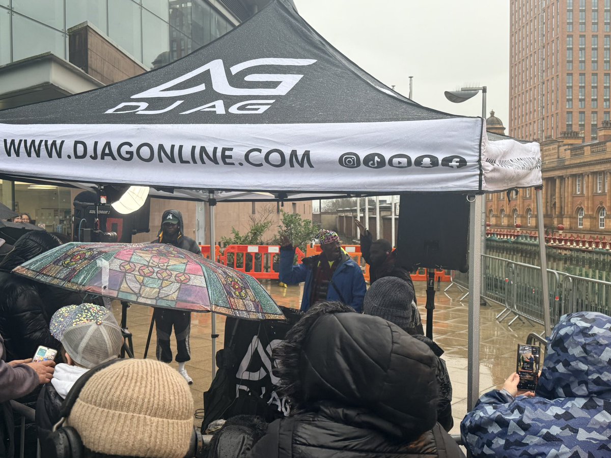 Manchester Piccadilly tweet media