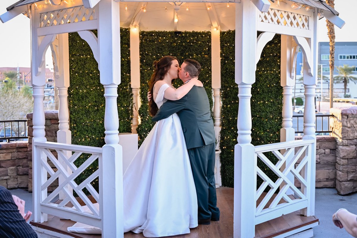 the guy behind the guy behind the guy tweet media