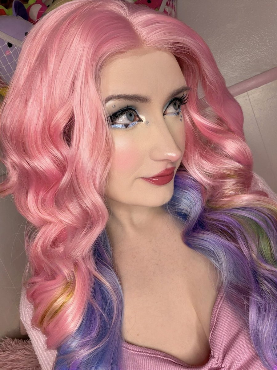 Veena 🐇✨ tweet media