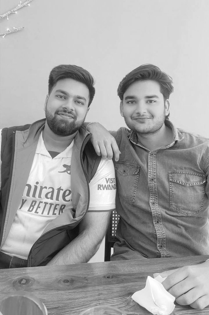 bendreshx's tweet photo. Harsh is a nice friend indeed. https://t.co/vKgCUU51SN