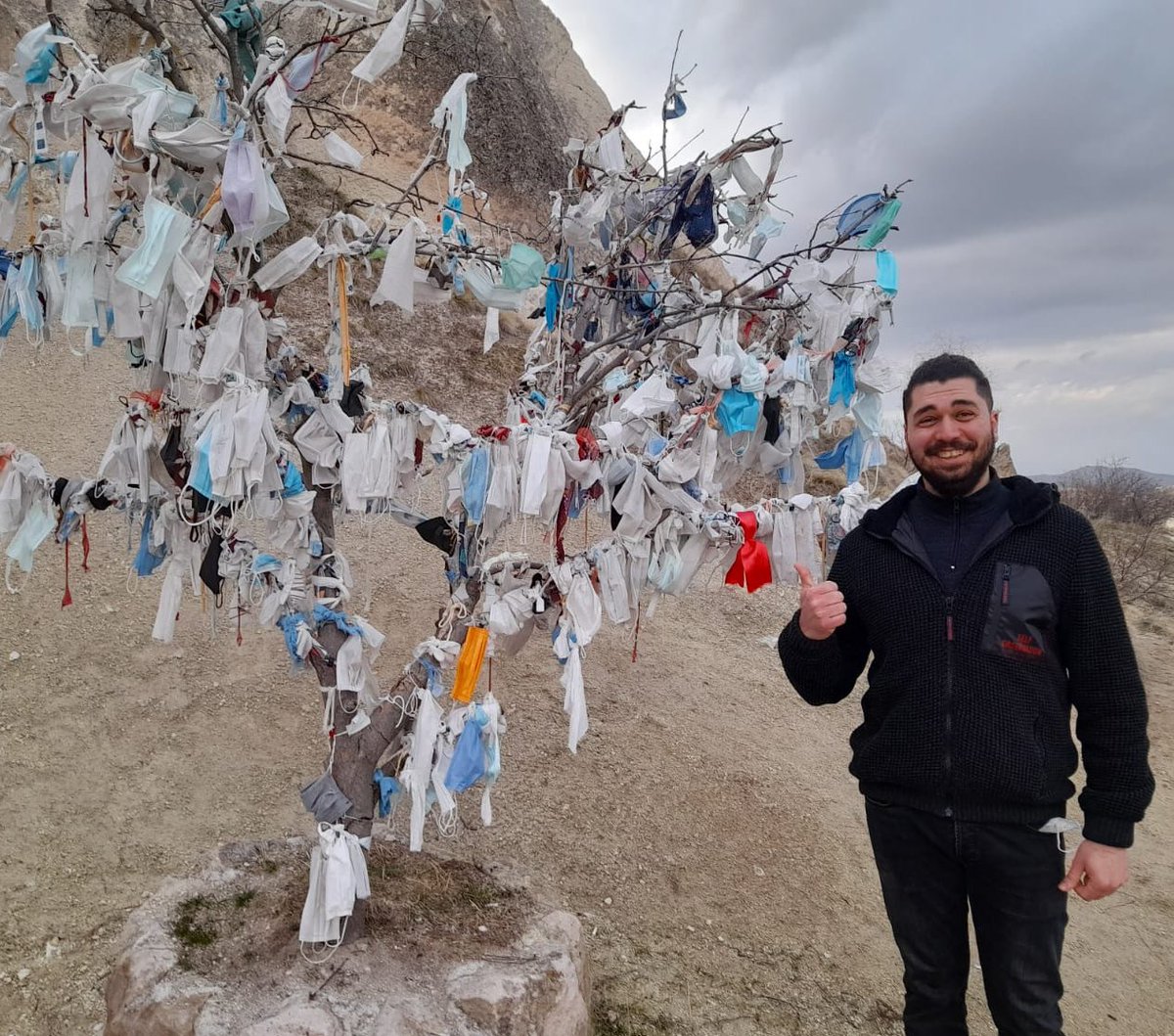 bernaozgull's tweet photo. Abim Samet Özgül’ü boğazından bıçaklayarak hayattan kopardılar; katiller indirim ve beraat aldı!

Bu ülkede acı bize, sabır bize… https://t.co/op6ElHKqCZ