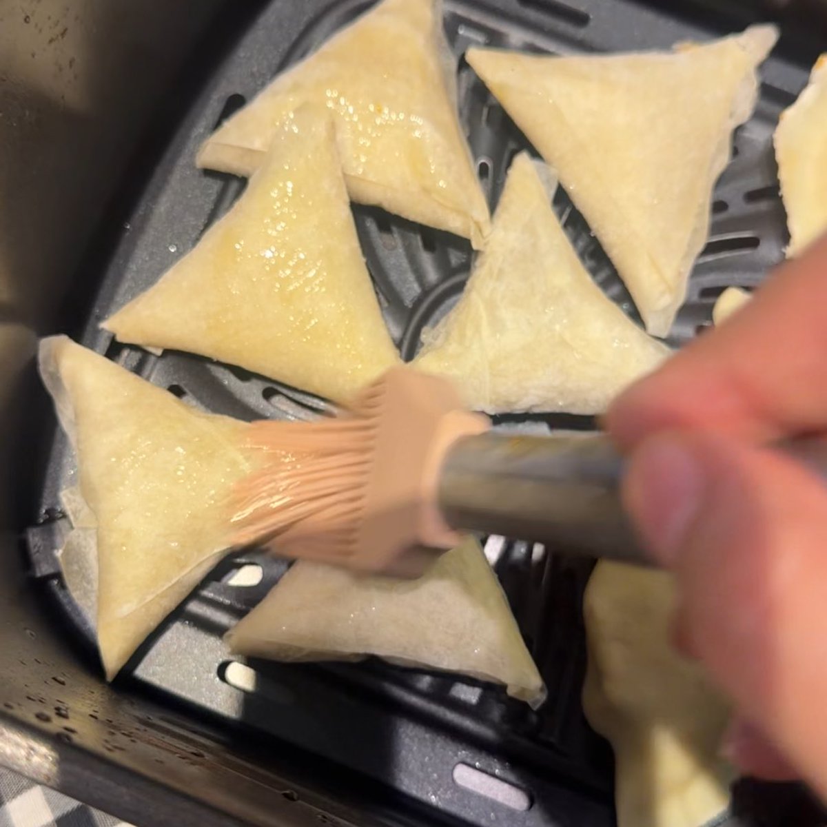 غريبة 
مدري وش صار وسويت كل هذولي
شكل لغتي بالحب الطبخ❣️