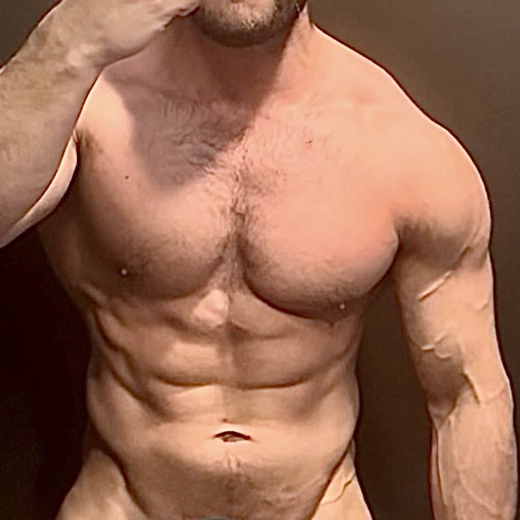 MuscleNips tweet media