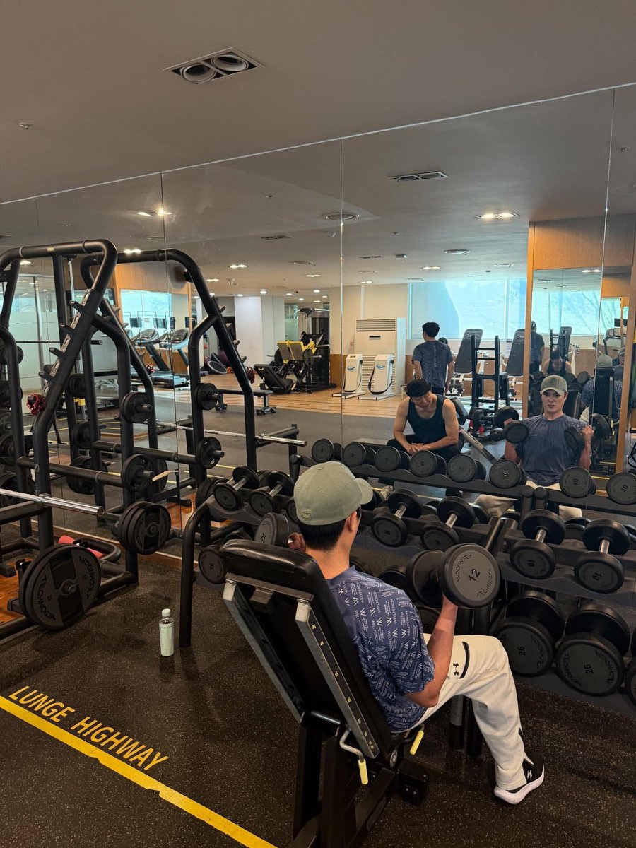 윤소호 아카이브 tweet media