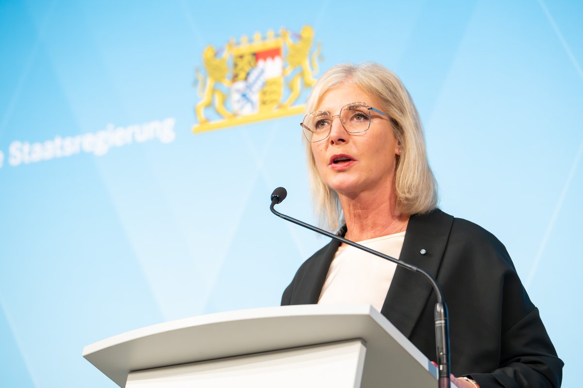 Bayerisches Sozialministerium tweet media