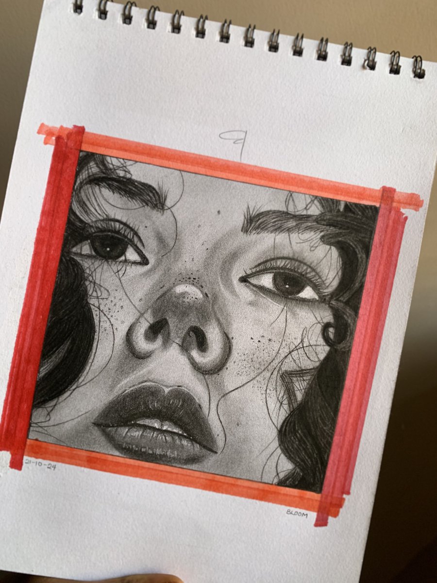 faithwithaflaw's tweet photo. How large is your artistic range? https://t.co/lds4U43mSK