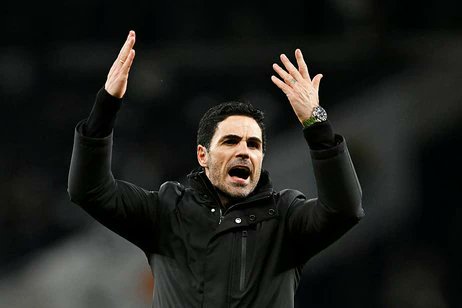 Calling on all Arsenal accounts, big or small, whether it is 1 follower, verified or unverified, drop your handles,  we are following you! COYG ❤️