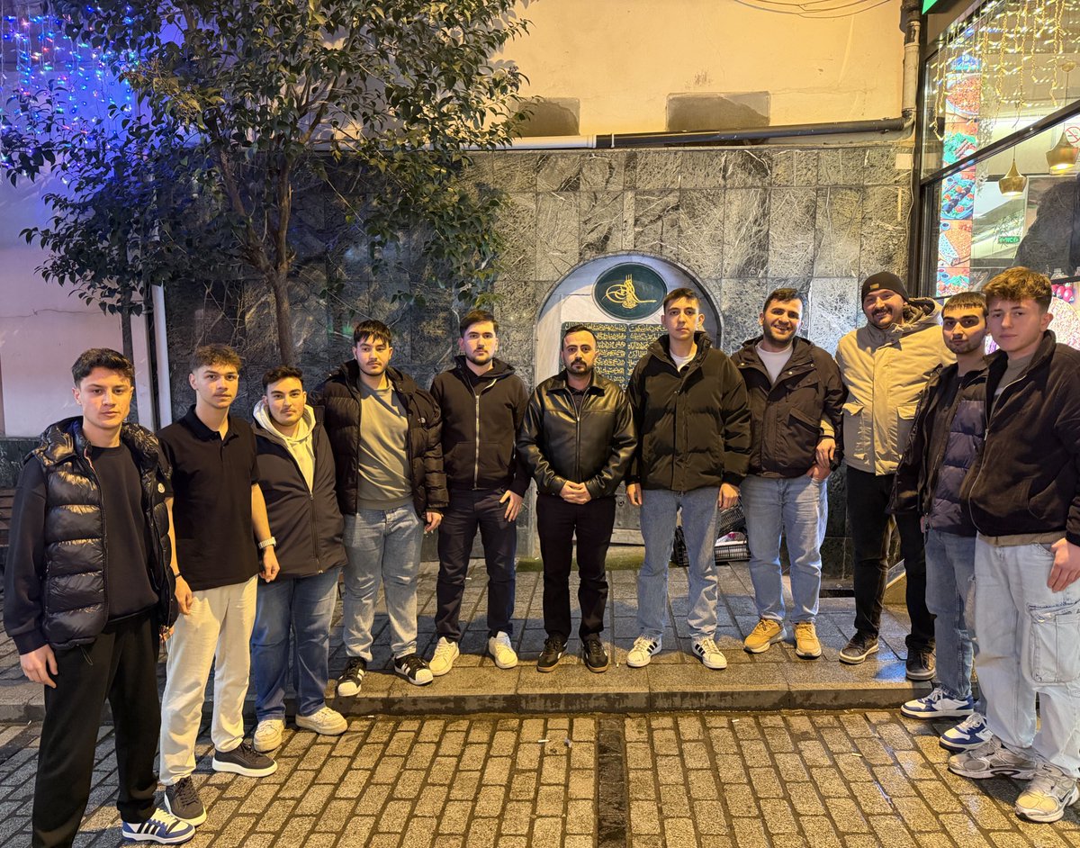 Başakşehir Ülkü Ocakları olarak, ortaöğretim birimimizle birlikte iftar programı düzenledik. Bu anlamlı buluşmada, hem manevi değerlerimizi pekiştirdik hem de güzel anılar biriktirdik. Katılan tüm gençlerimize ve misafirlerimize teşekkür ediyorum.