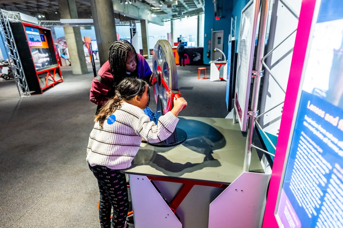 Great Lakes Science Center tweet media