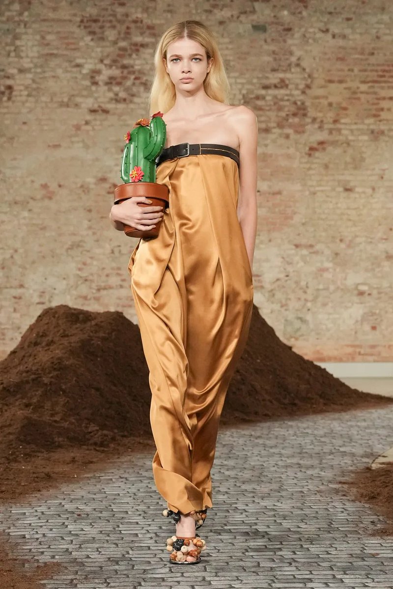 Another one for my collection (Moschino FW26 by Adrian Appiolaza)