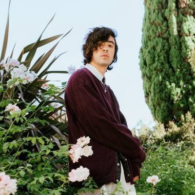 cringechin tweet media