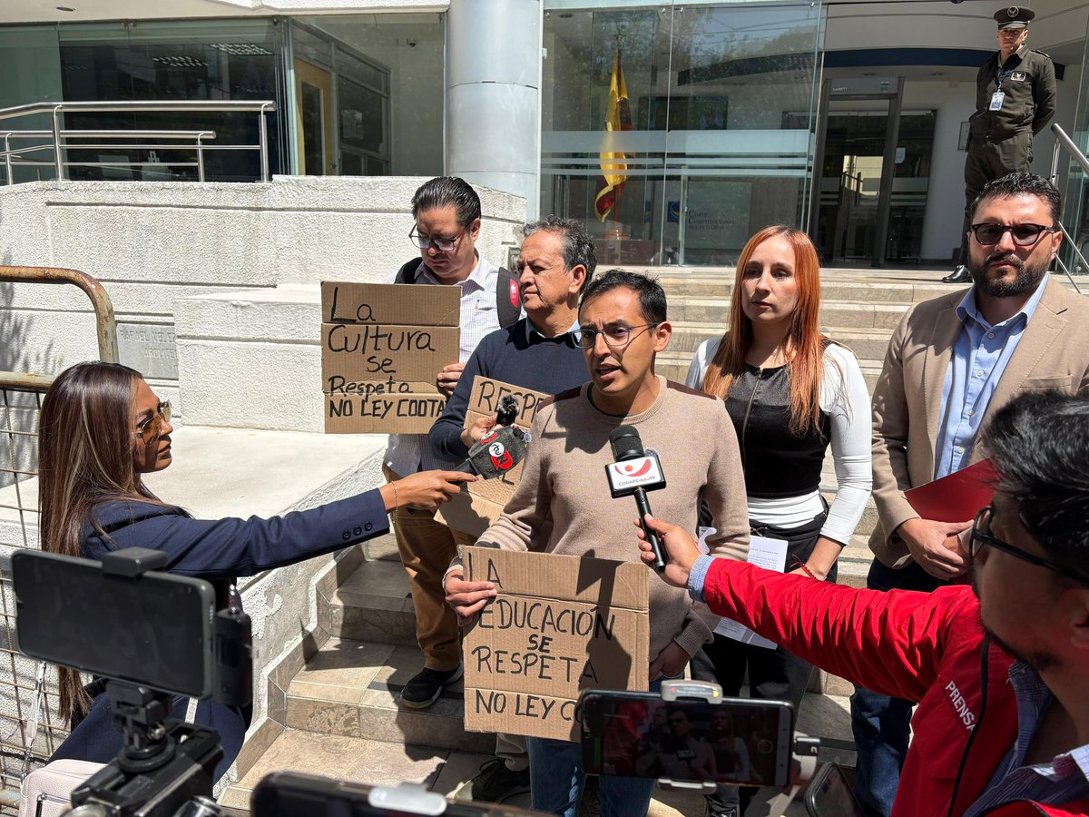 Dimos un paso firme en defensa de la democracia y la autonomía
Presentamos la acción de inconstitucionalidad contra la reforma al COOTAD, reafirmando nuestro compromiso con los derechos, la participación y el respeto a la Constitución
#PSECentenario
#PSENacional
#LaNuevaPolitica