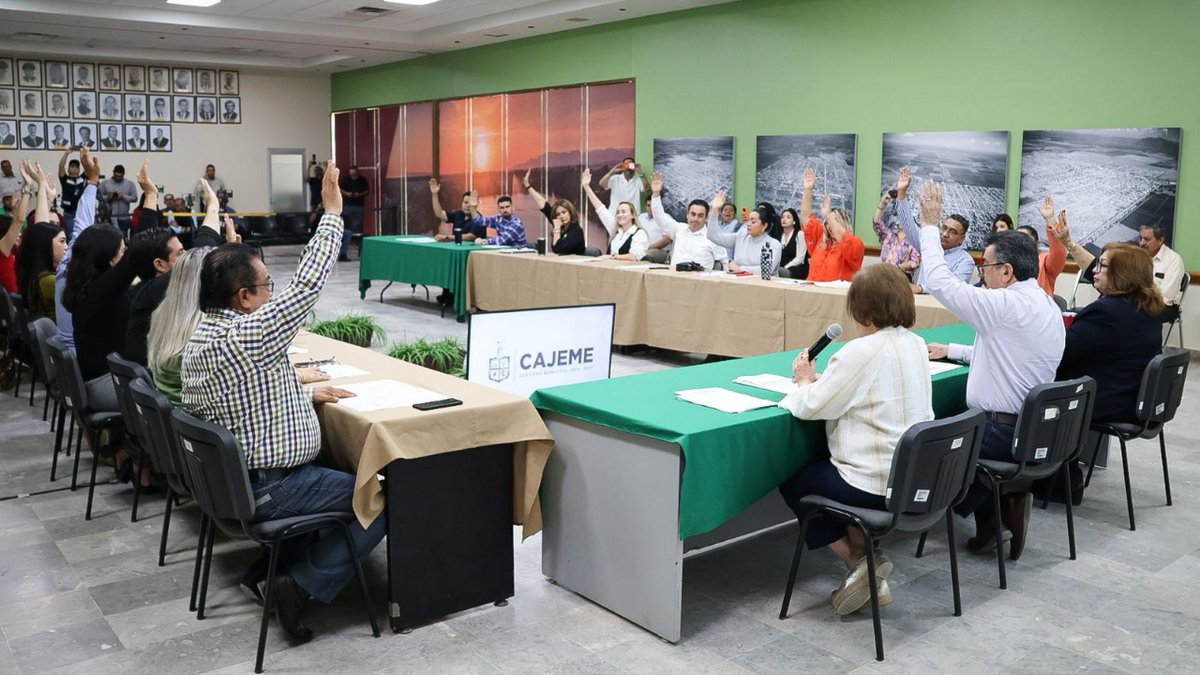 Cabildo de Cajeme aprueba que el CEDAR lleve el nombre de Esther Rivera Robles |
Ver Nota Completa 🡆
 contrasteslanoticia.com.mx/cabildo-de-caj…