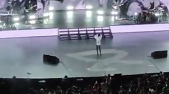 cuando el escenario de futttura españa tenga estas vibes y haya una pegatina del arco para un mechón de pelo