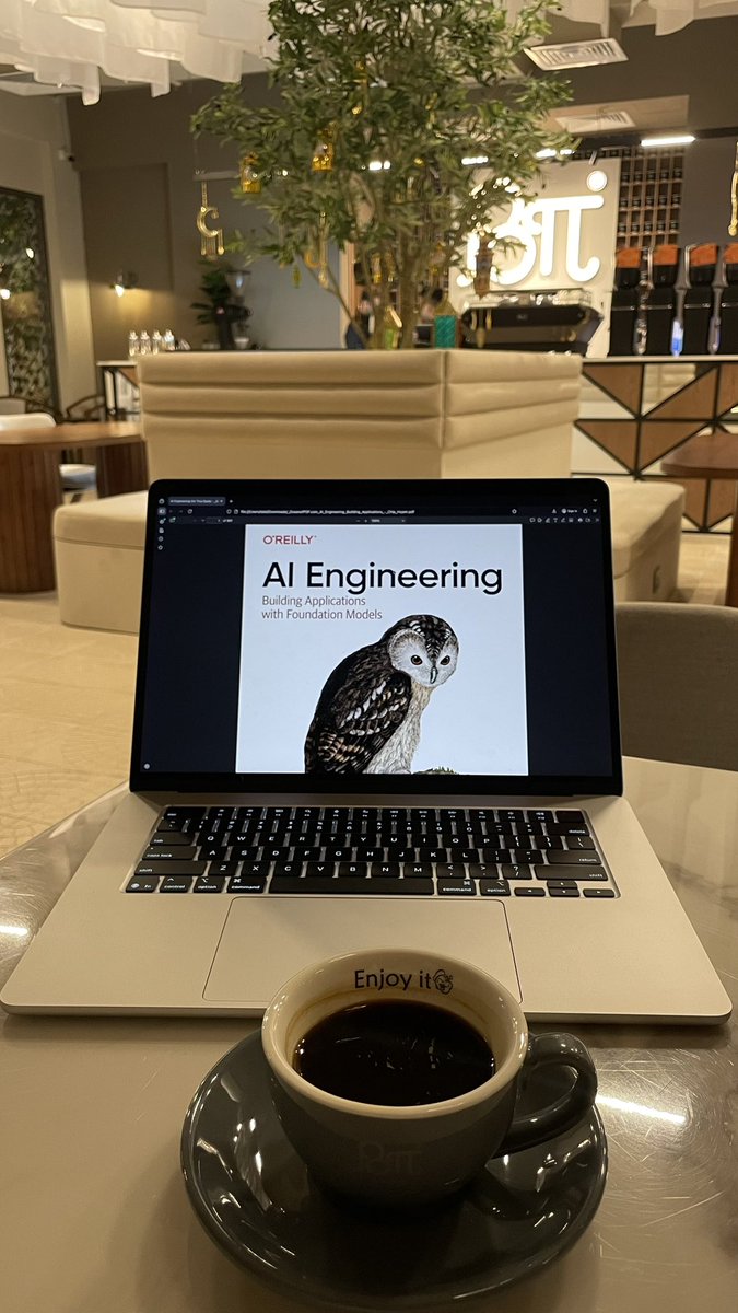talyafai12's tweet photo. قررت أبدأ أقرأ كتاب AI Engineering للمؤلفة Chip Huyen، وسمعت عنه إشادة كبيرة من مهتمين ومختصين في المجال. واضح أنه من الكتب اللي تجمع بين الجانب النظري والتطبيقي في هندسة أنظمة الذكاء الاصطناعي، لذلك تحمست أبدأ فيه.

بشارككم رأيي أولًا بأول، وبستعرض أهم الأفكار والاستفادات منه. https://t.co/0VNWMn9Bz0