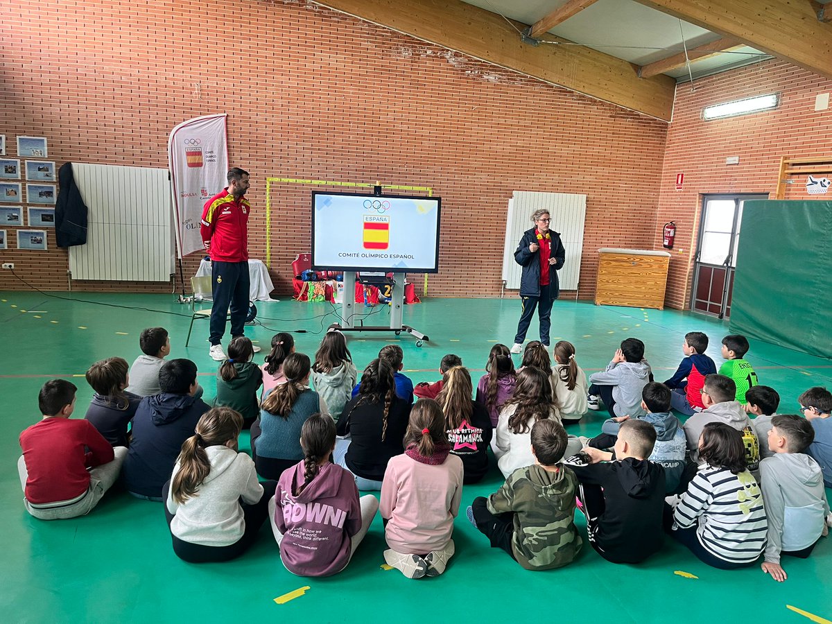 Hoy el alumnado de 4°, 5° y 6° ha participado en el programa Todos Olímpicos, una iniciativa del Comité Olímpico Español para acercar el deporte y sus valores a nuestro cole.
                 instagram.com/p/DVRQBWljCB7/…