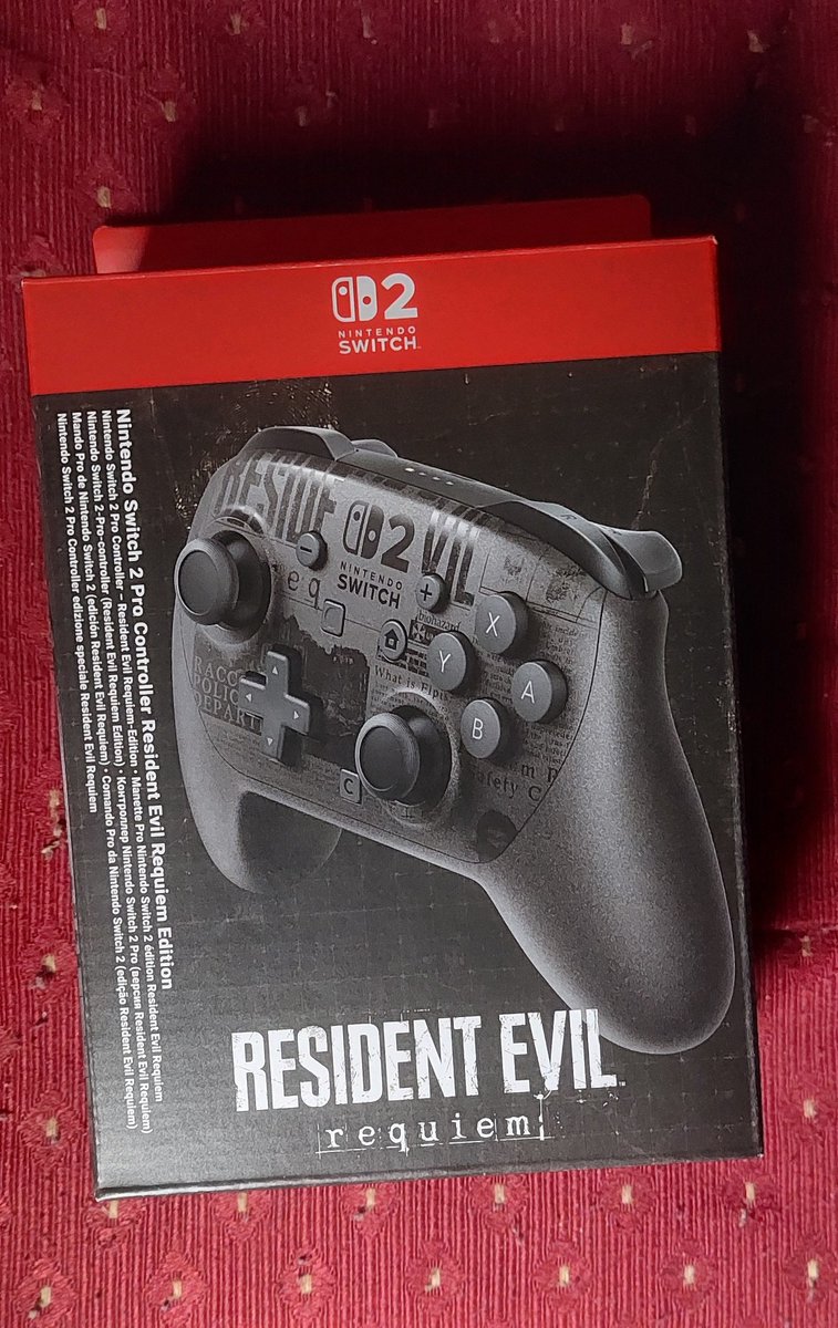 Selesnya_'s tweet photo. Han llegado cosas!! 🙇🏻♀️😁🫠🫠🫠🫠 Uuuyyy ✨️#ResidentEvilRequiem #PS5 #Switch2Pro #Leon https://t.co/sTiaTcucCF