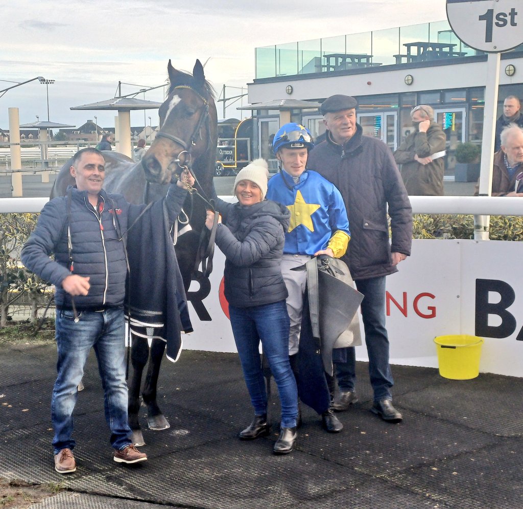 Irishracing.com Live tweet media