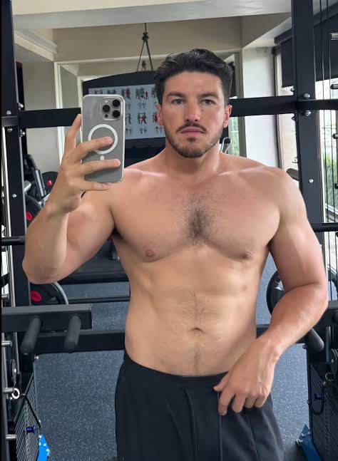 Memo el figuroso tweet media