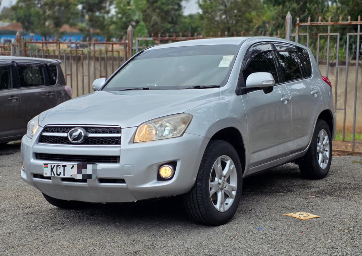 kai_and_karo's tweet photo. #Paidlisting
2011 Toyota Rav4
This is the car for:
• The family person who needs reliability without conversation
• The biashara owner moving goods, people, and plans.
Press this link to contact seller / owner directly; https://t.co/gOU9usy0aj https://t.co/vbhGg83O4a