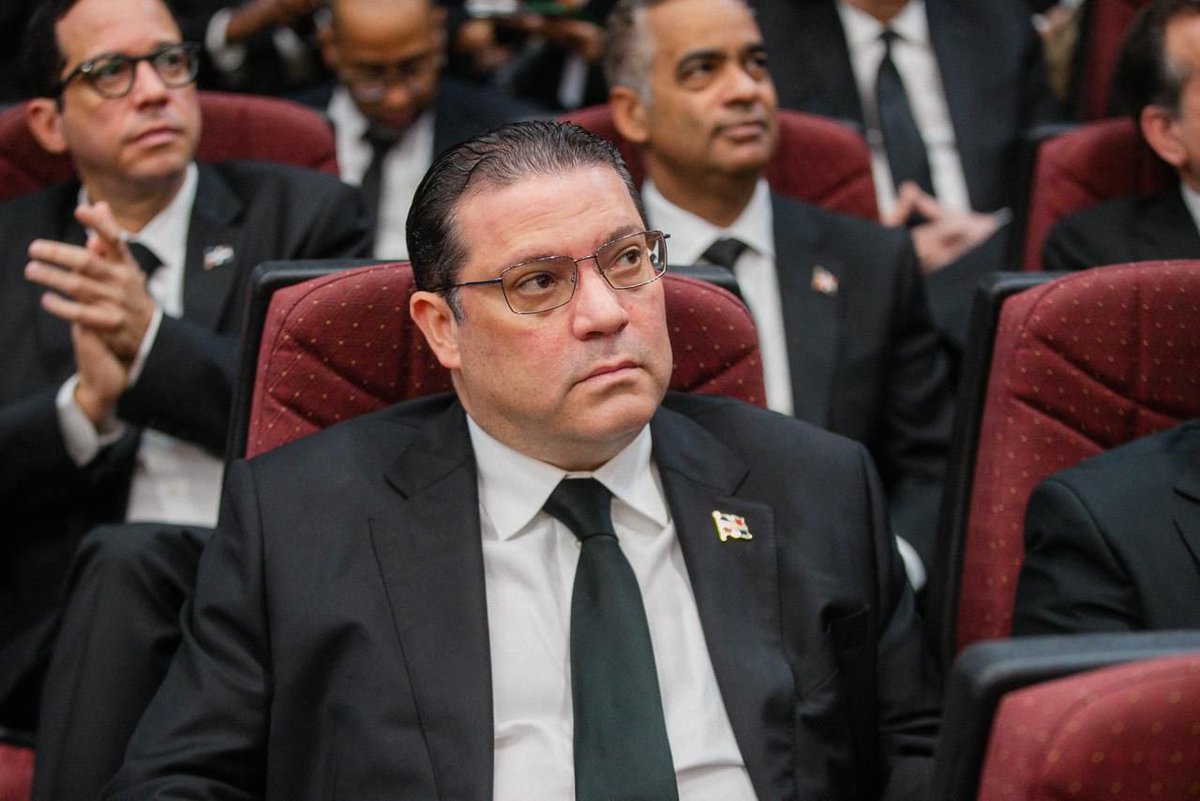 Hoy escuché al Presidente, sí. Pero, más que eso, escuché al amigo que conozco desde hace más de 30 años. Aquel muchacho que soñaba con honrar el legado de su padre y servir a su país.

Al verlo hoy rendir cuentas ante la nación, puedo decir con convicción que estamos