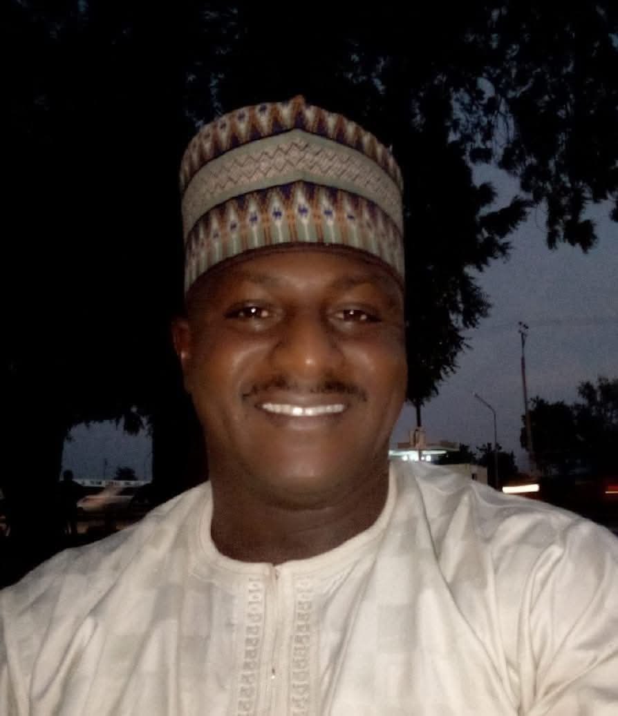 With profound sadness, I mourn the passing of Alhaji Ibrahim Mainu Mustapha, Chairman of El-Kanemi Warriors F.C., who died on Tuesday afternoon at the University of Maiduguri Teaching Hospital after a protracted illness.

I describe the late Chairman as a committed sports