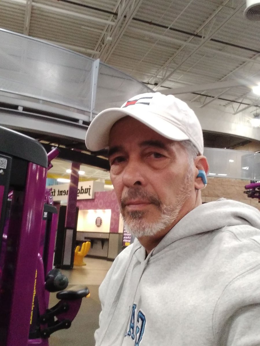 PCSalesAgency's tweet photo. Working out at the gym keeping and building a strong foundation, strengthening my body and staying healthy and disciplining my mind.

And for me LIFE is no different. It's not about MONEY, Materialism, or WEALTH, or having a successful business! https://t.co/btrxKnvA1f