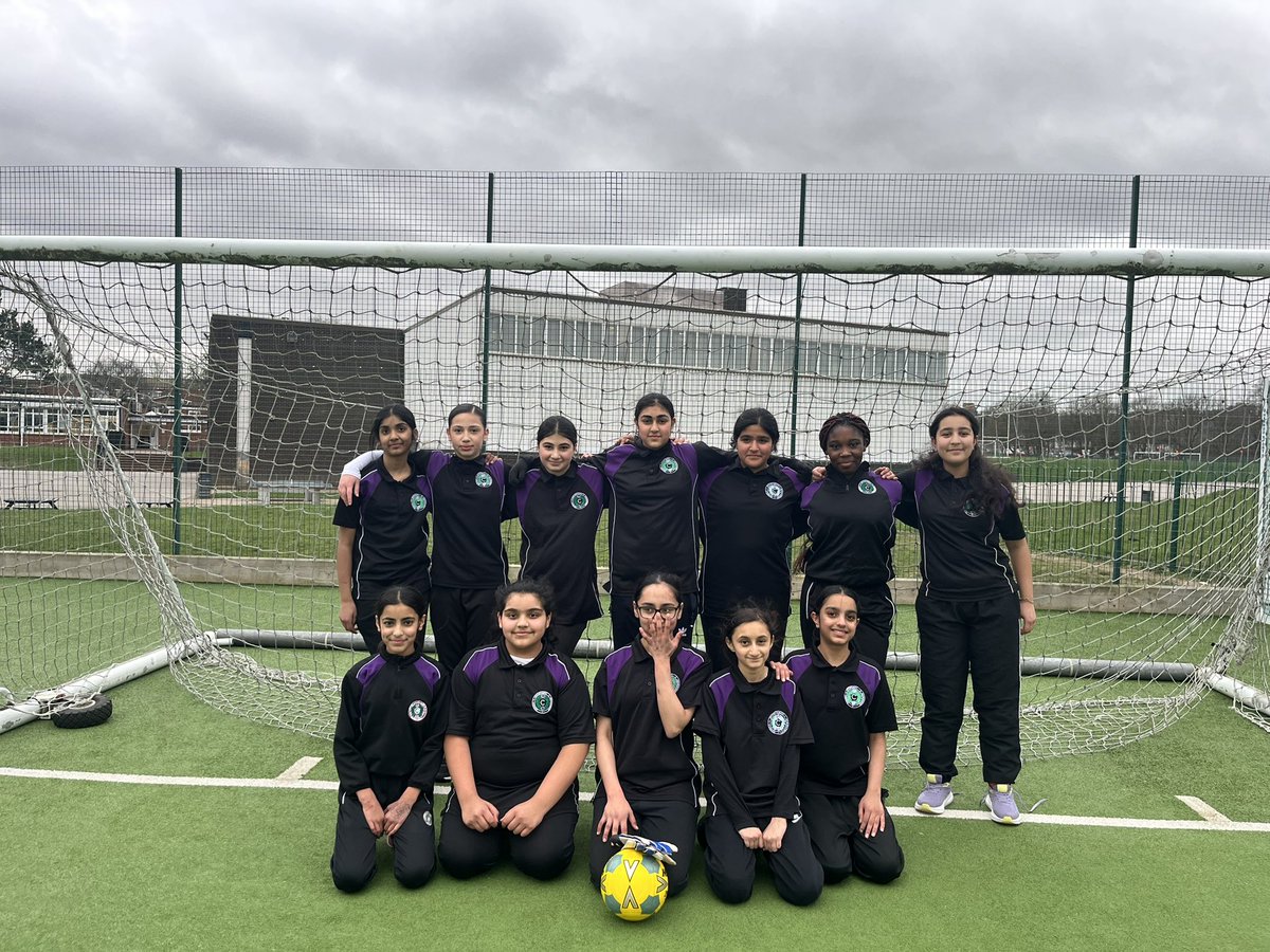 Challney Girls PE tweet media