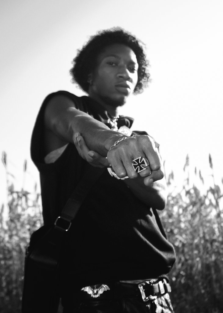 Post 4 images from your gallery.